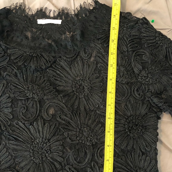 Black Embroidered crop top - Picture 4 of 5